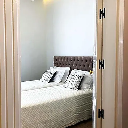 9 Muses Hotel 3*