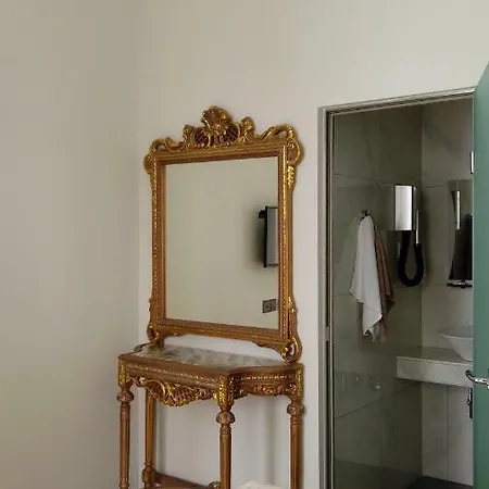 9 Muses Hotel
