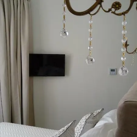 9 Muses 호텔 라르나카