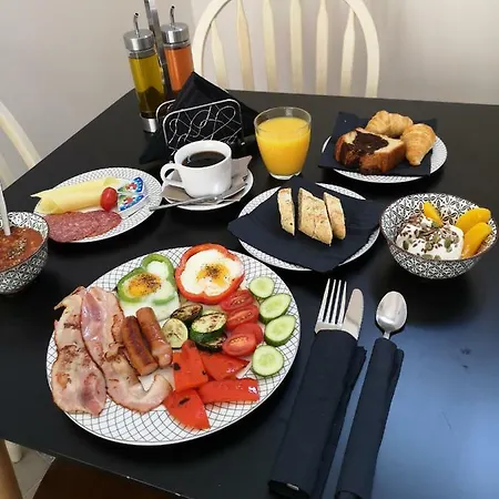 9 Muses 3* 라르나카